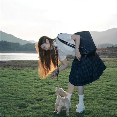 金发奇女